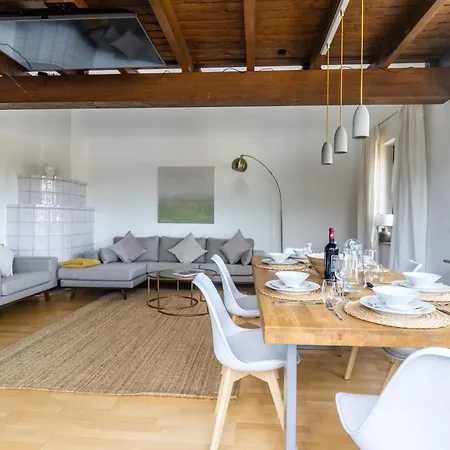 Penthouse Weitblick Mit Berg Und Seesicht Апартаменты *