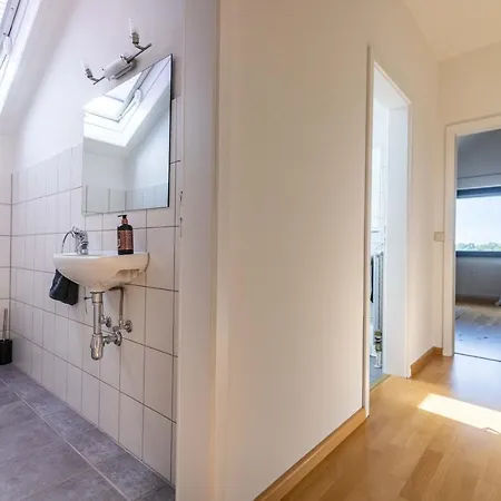 Penthouse Weitblick Mit Berg Und Seesicht クレスブロン・アム・ボーデンゼー