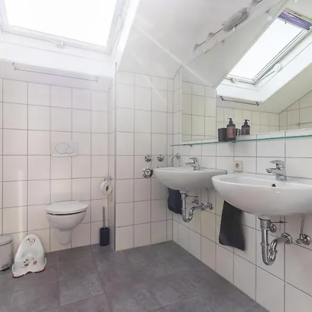 Penthouse Weitblick Mit Berg Und Seesicht アパート *